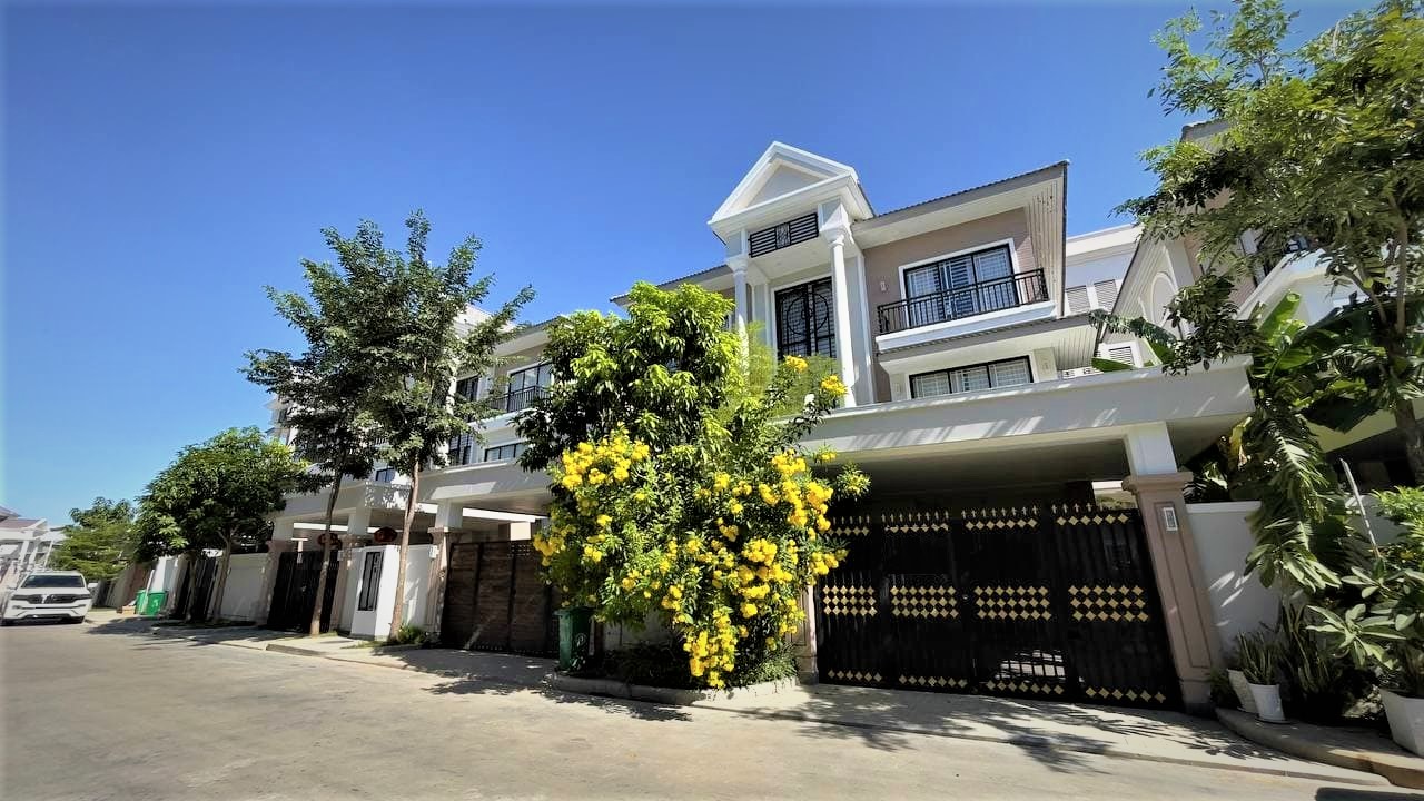 Twin Villa For Rent at Borey Peng Houth Boeng Snor