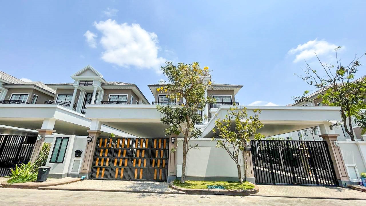 Twin B Villa for Sale at Borey Peng Houth