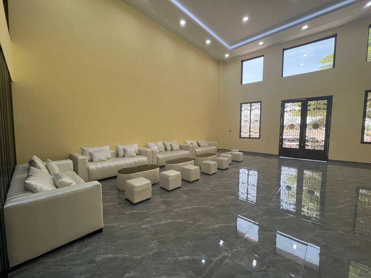 Commercial Building For Rent In Koh Pich
