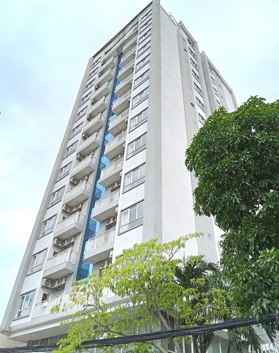 WHOLE APARTMNET FOR RENT IN THE HEART OF PHNOM PENH.